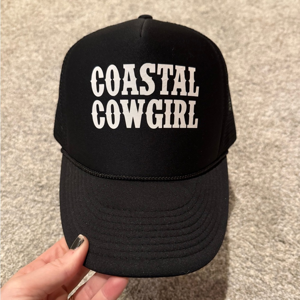 Trucker hat